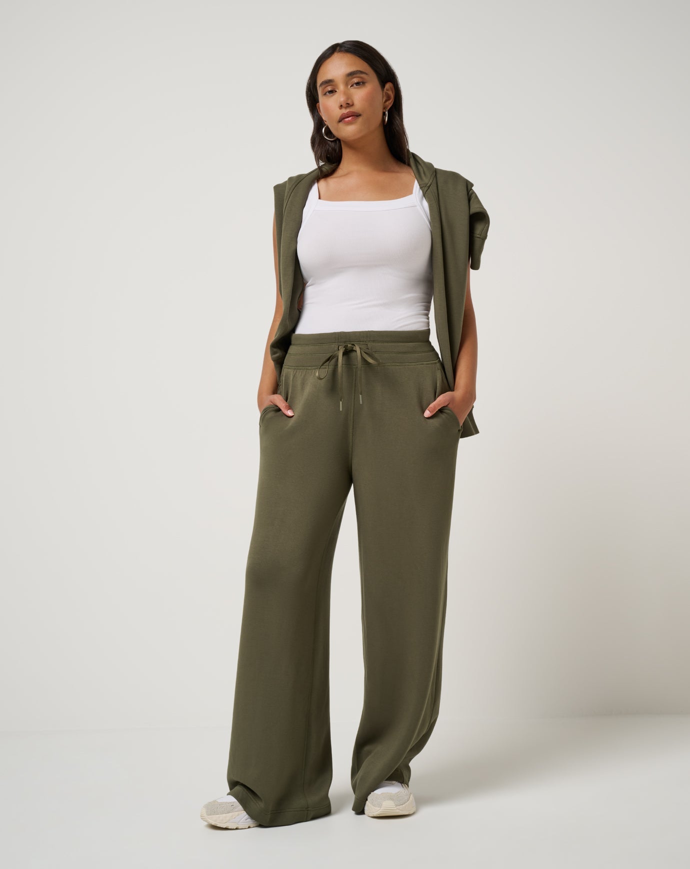 Women Skyloft Soft Wide Leg Pant