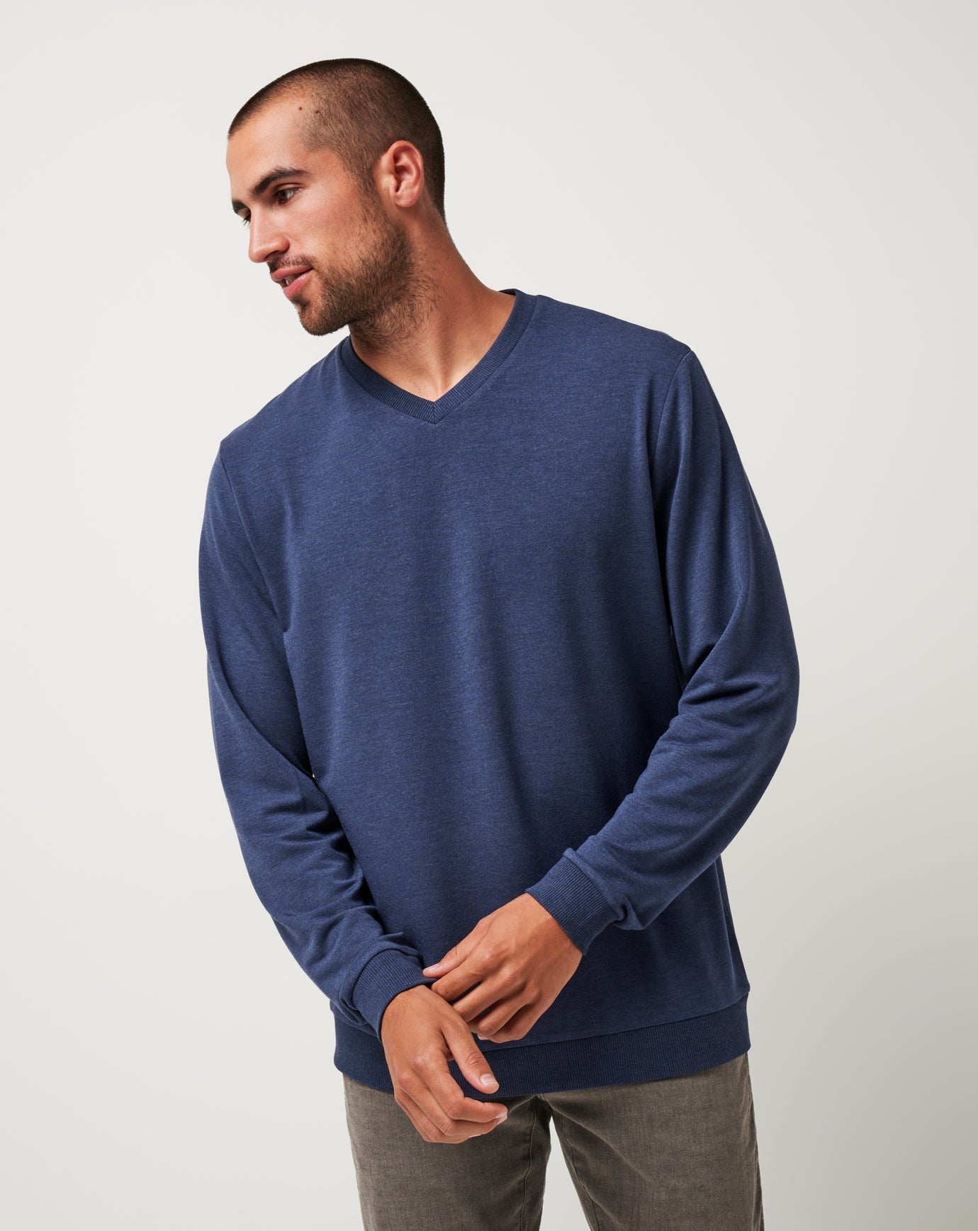 Men|Golf Amenities V-Neck Crew