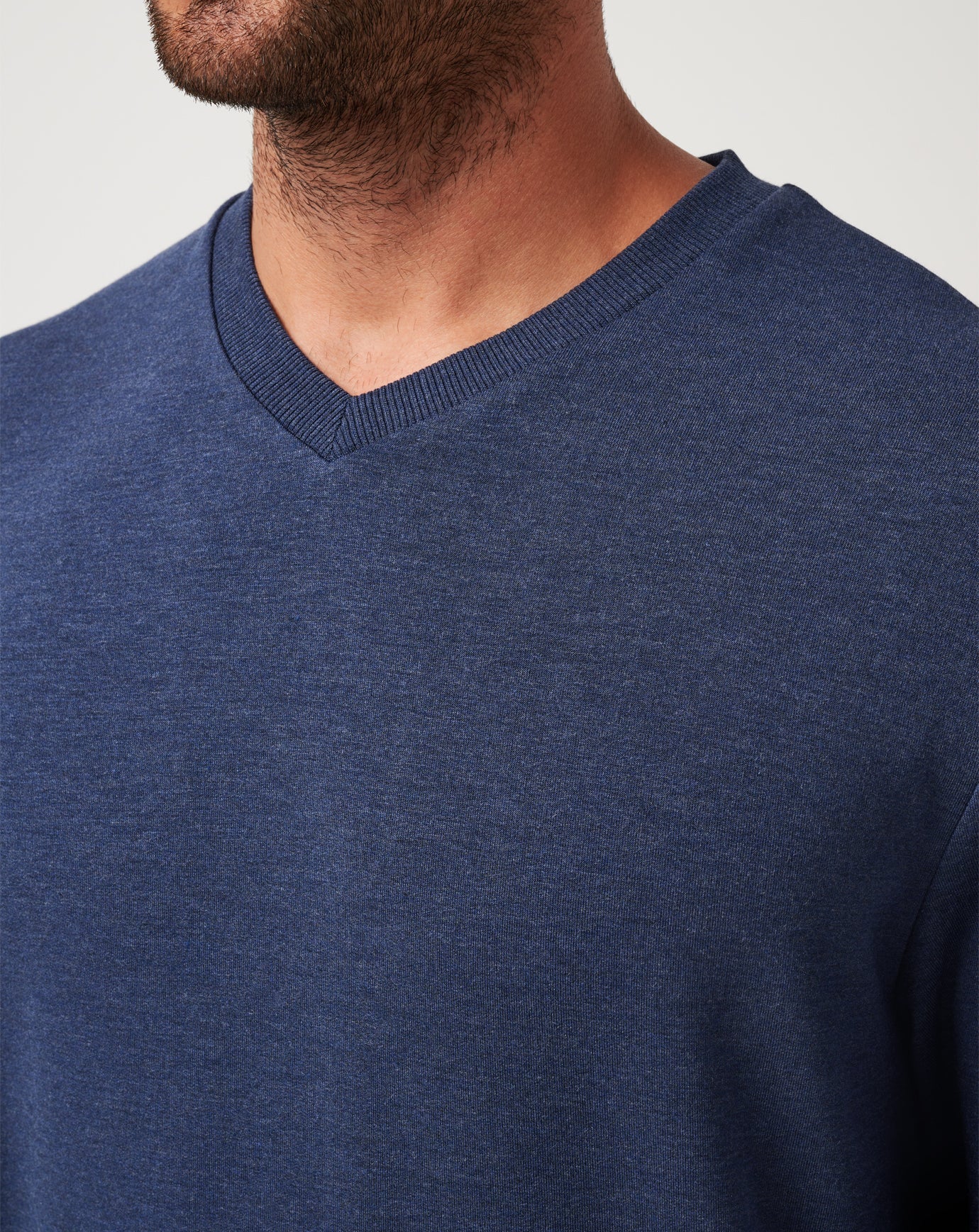 Men|Golf Amenities V-Neck Crew