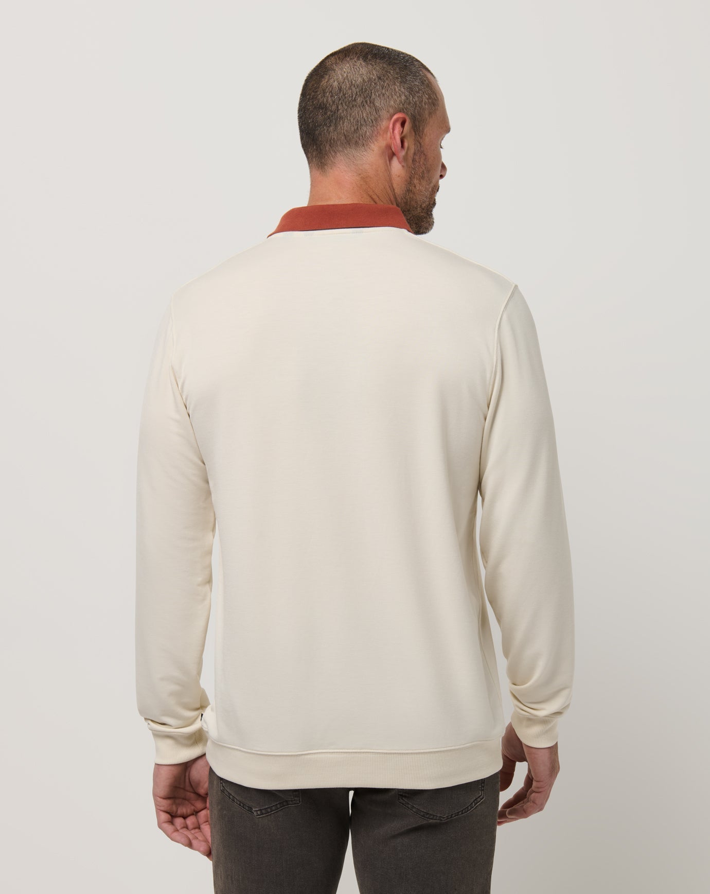 Men Amenities Collar Crew