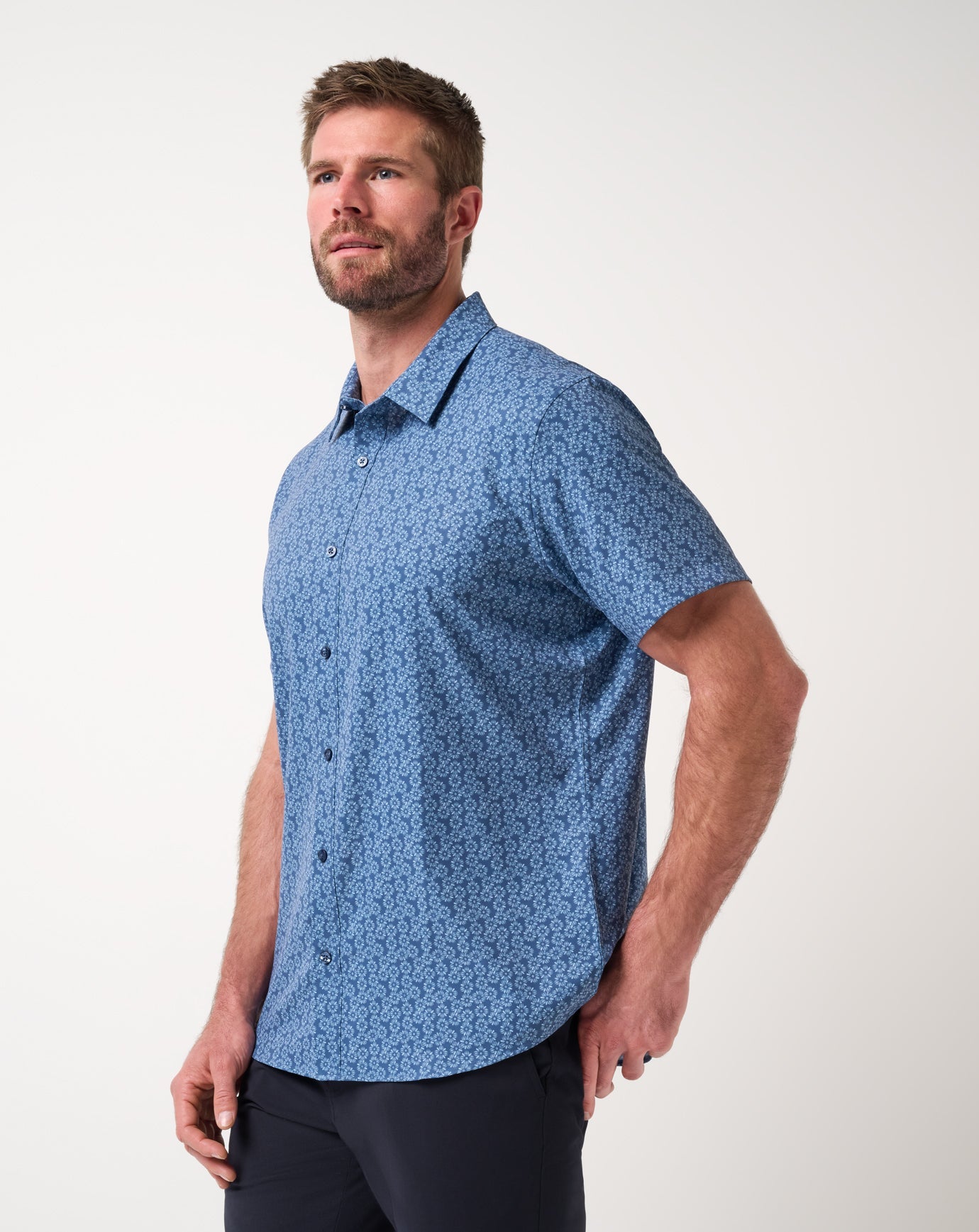Men Techwoven Sunlight Button-Up