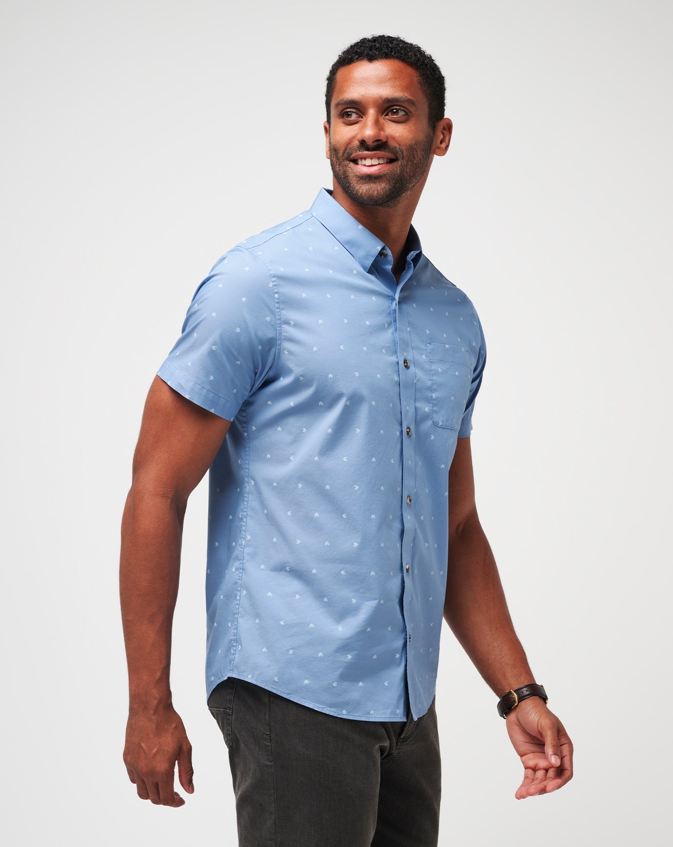 Men Wind It In Button-Up