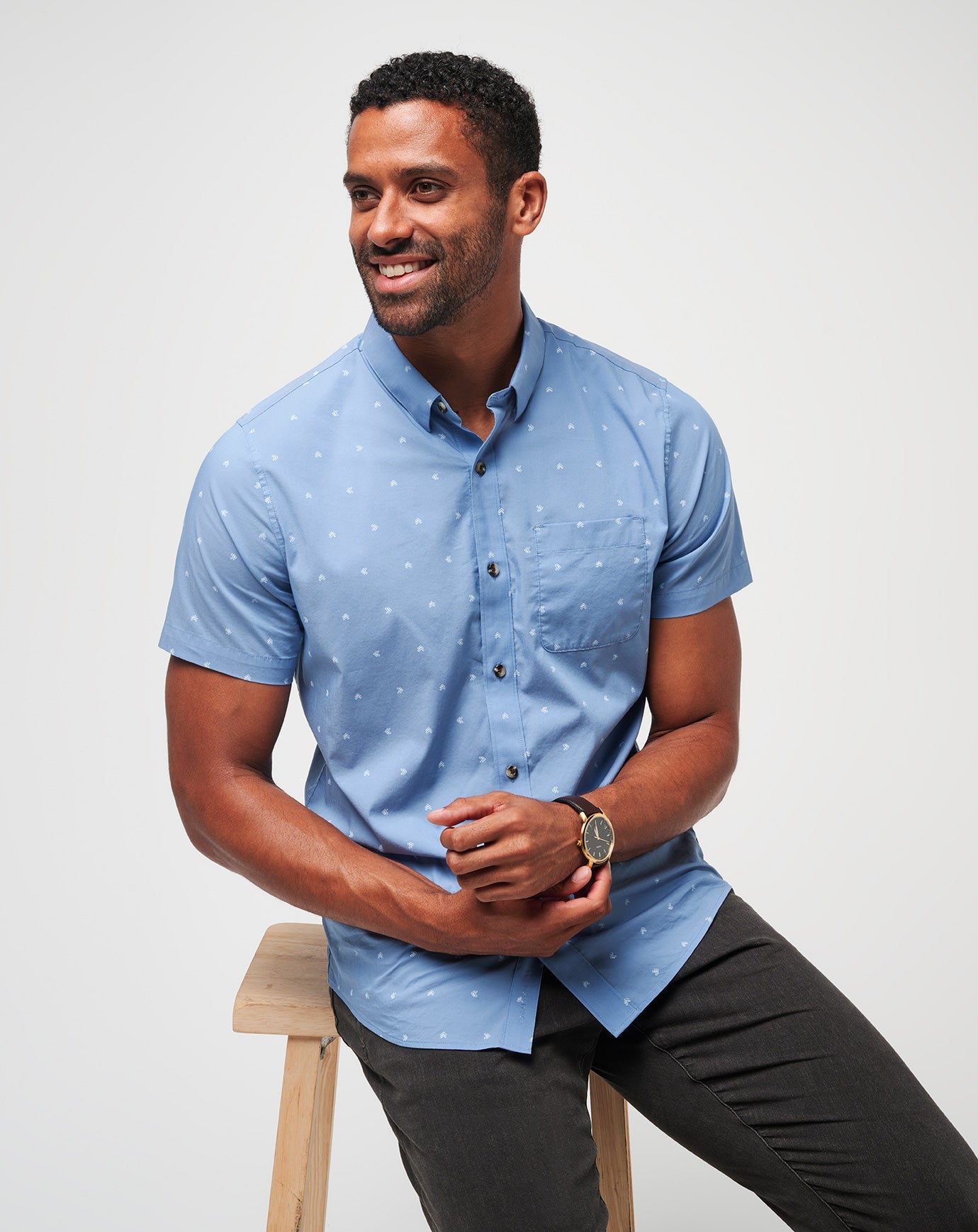 Men Wind It In Button-Up
