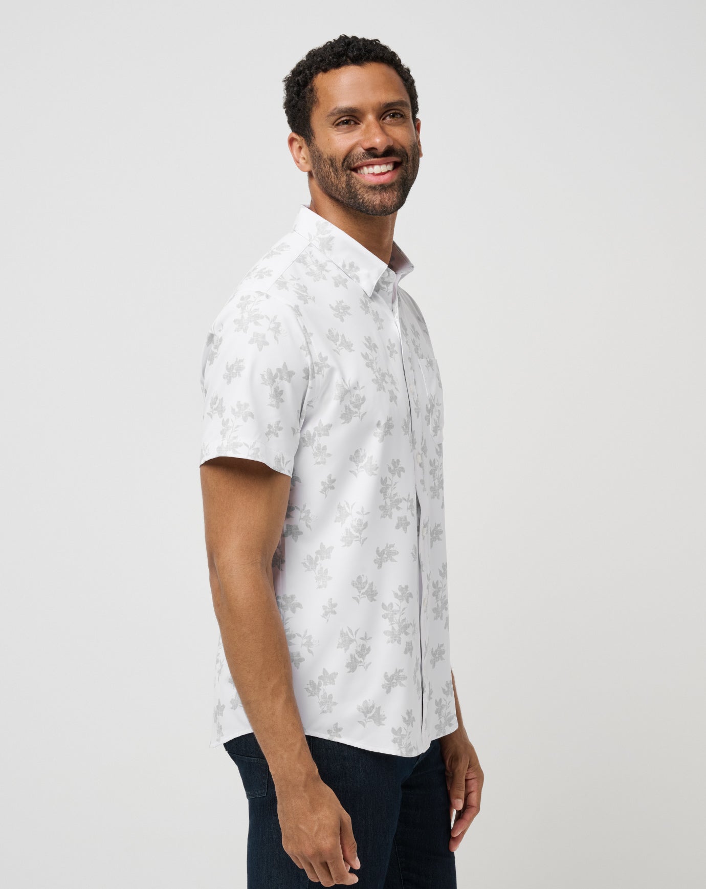 Men Mist On The Lake Button-Up
