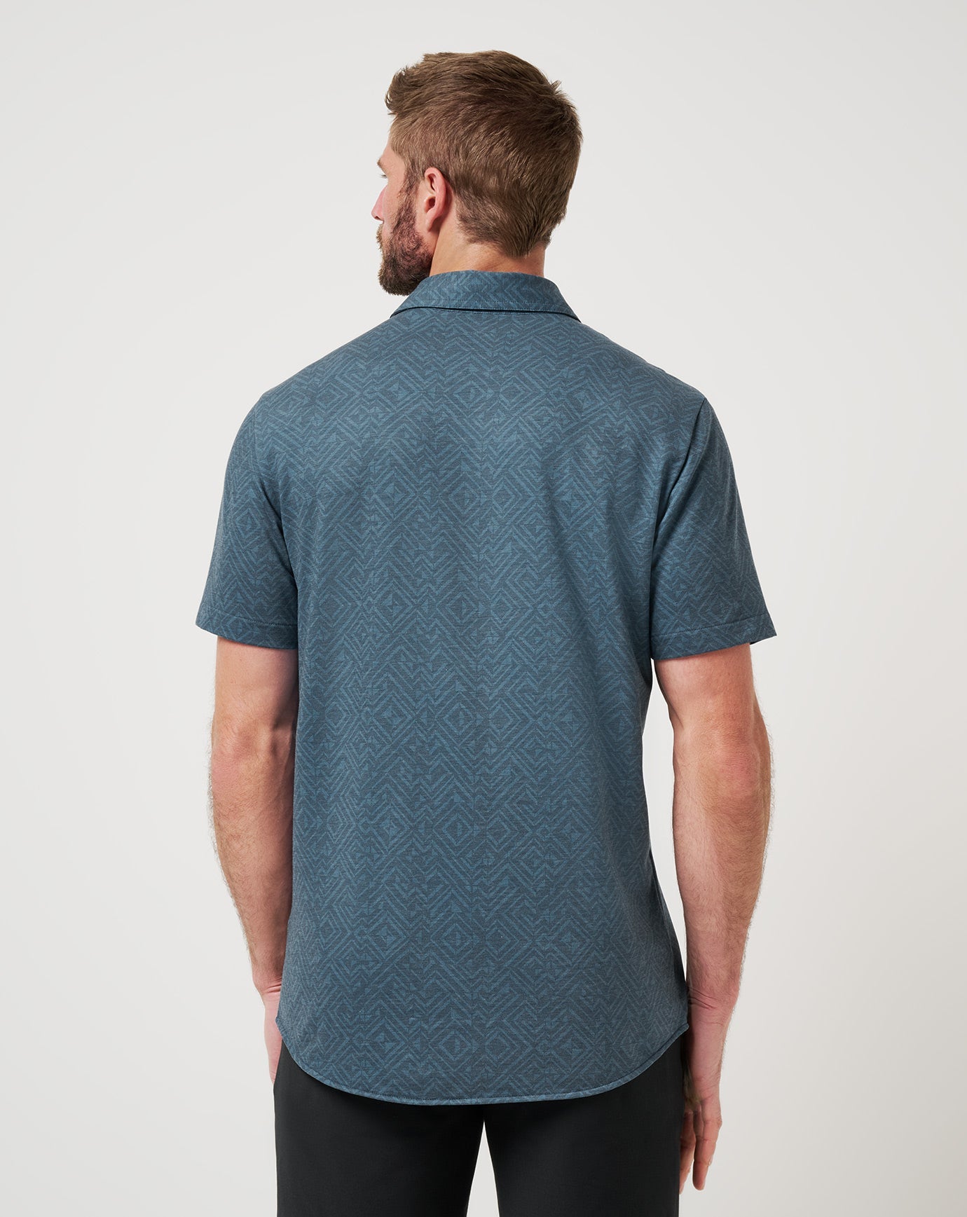 Men Knit Featherweight Night Button-Up