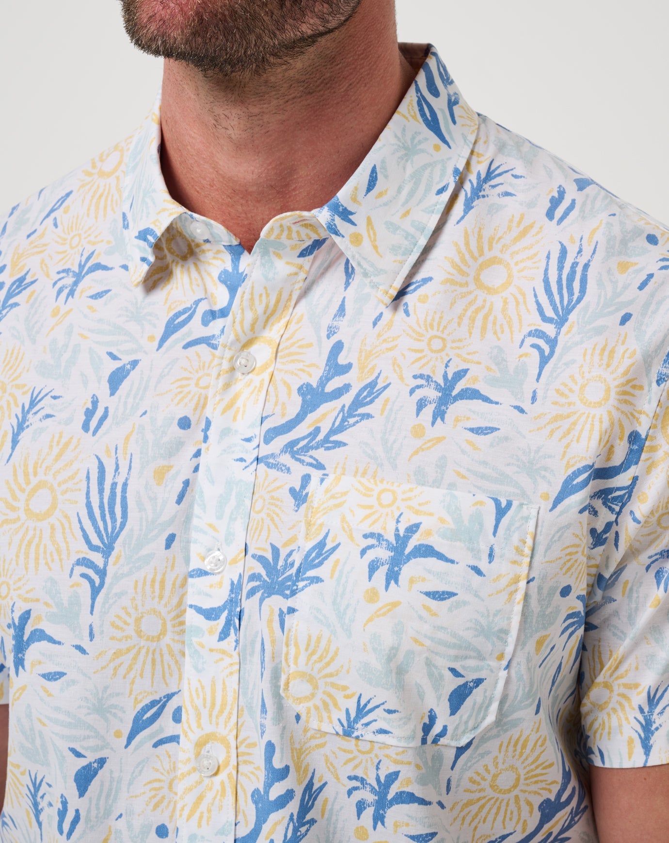 Men Souvenir City Button-Up