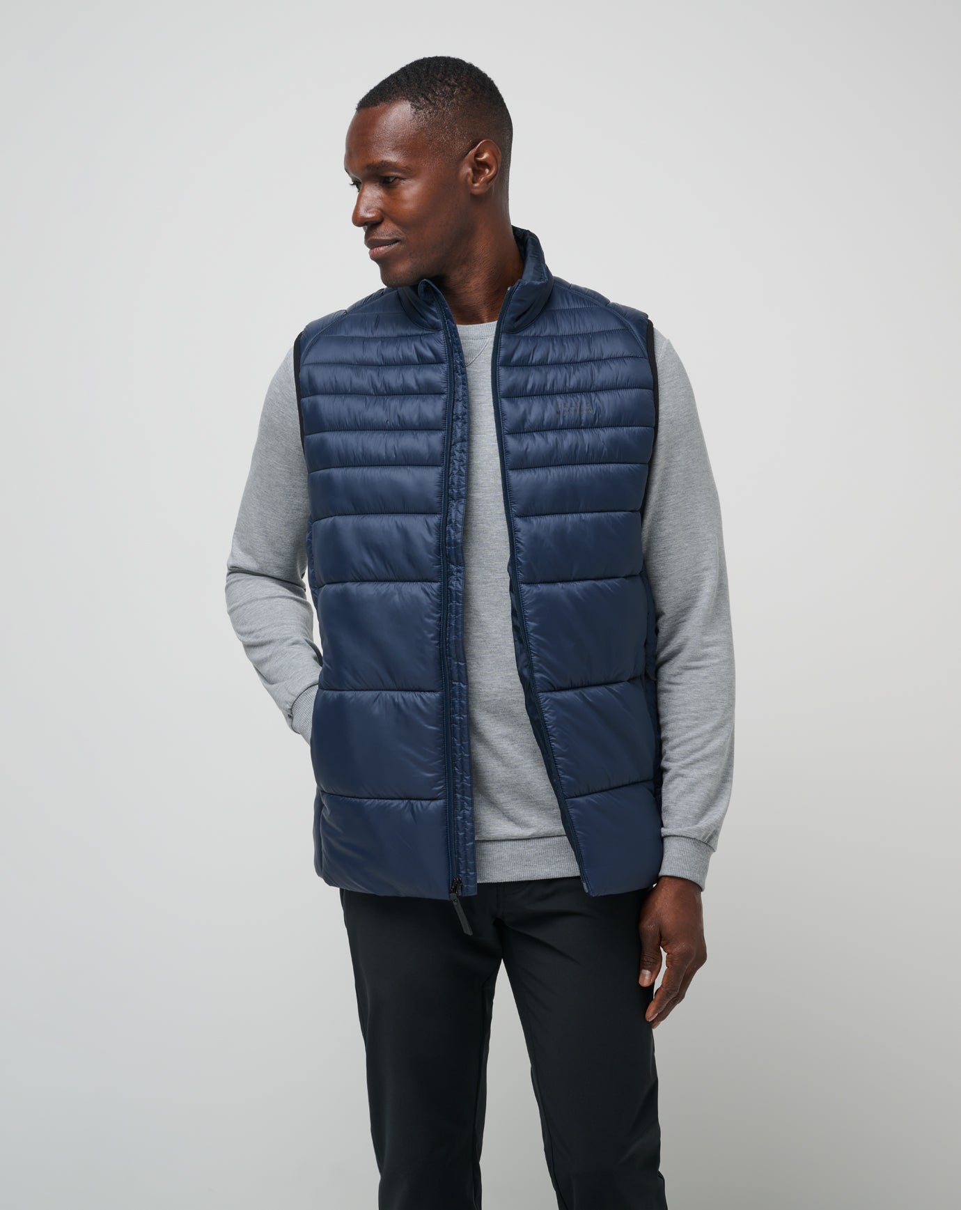 Men Aves Tech Puffer Vest
