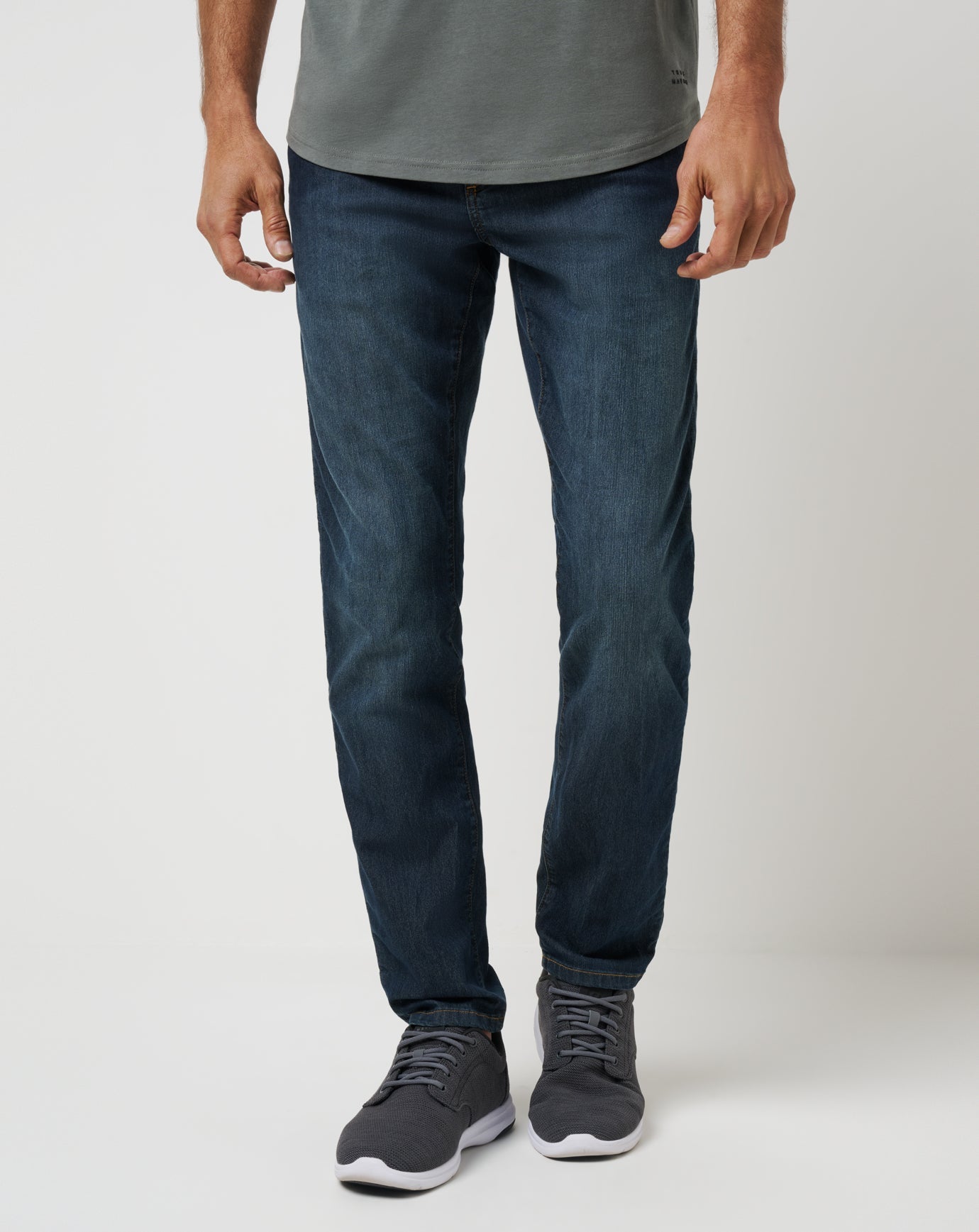 Men Legacy Featherweight Jeans