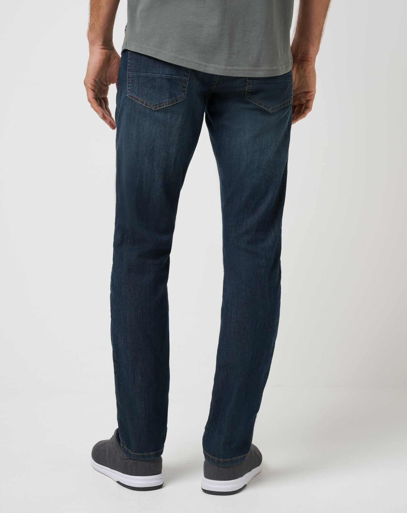 Men Legacy Featherweight Jeans