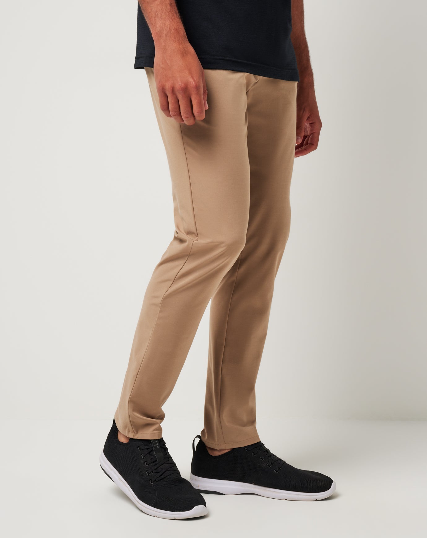 Men|Golf Open To Close Tech Chino Pant
