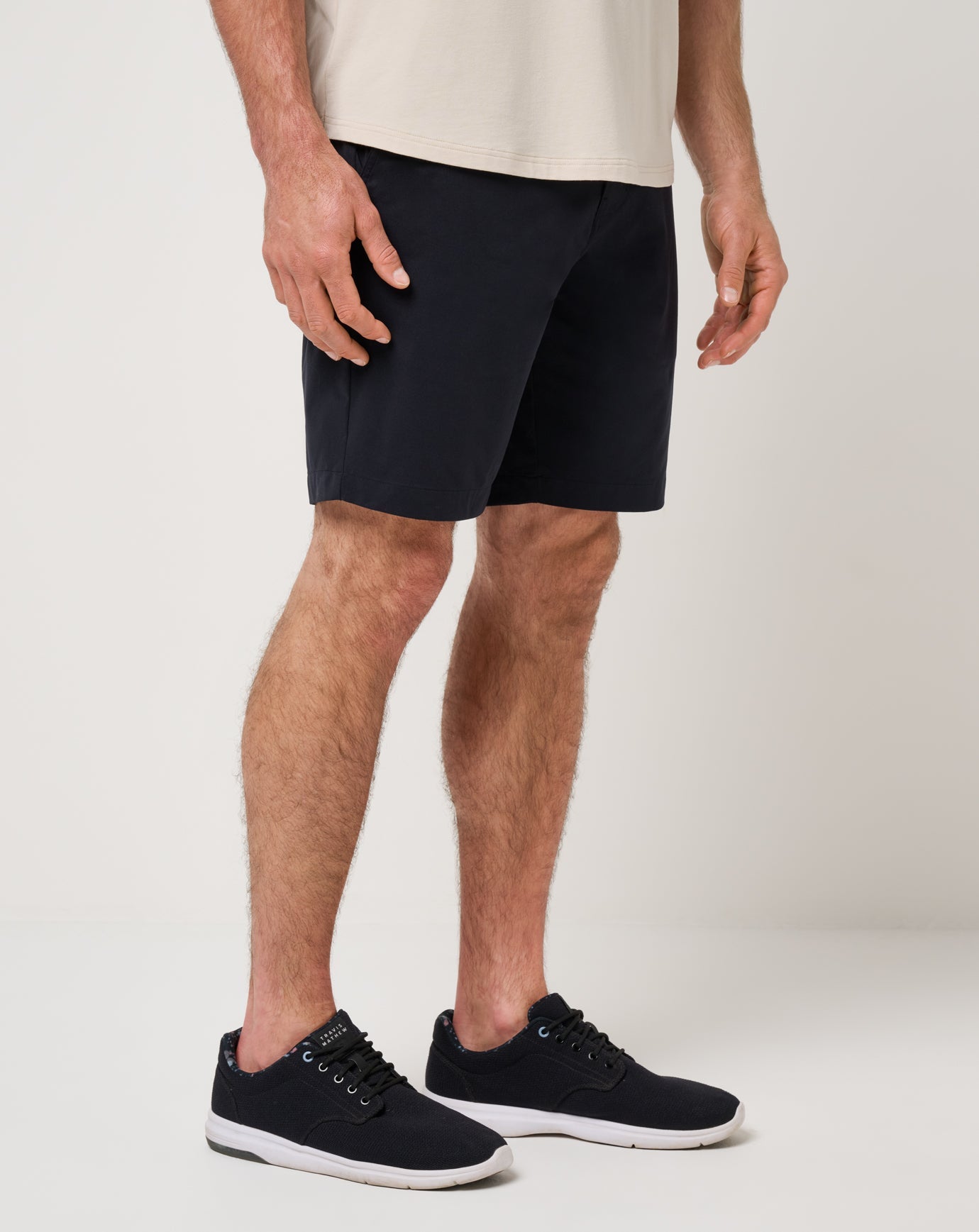 Men Tech Knit Short 9In