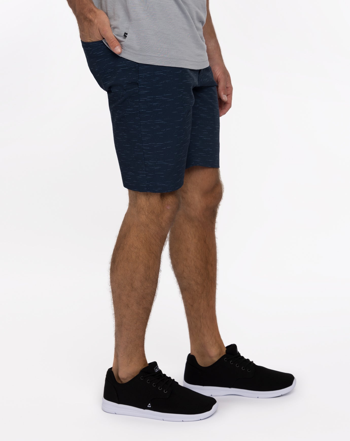 Men Solo Trip Short 9In