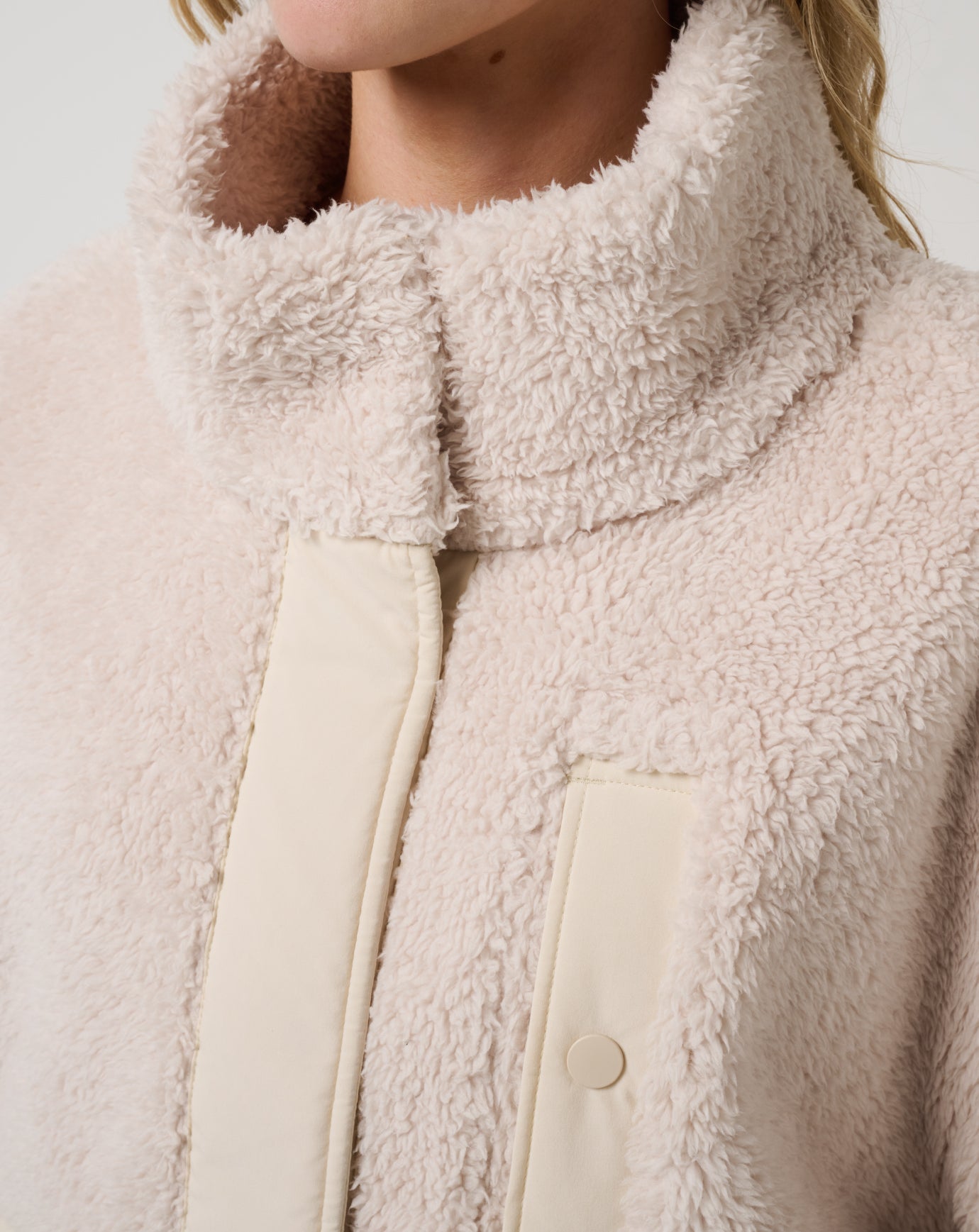 Women Clubside Sherpa Jacket