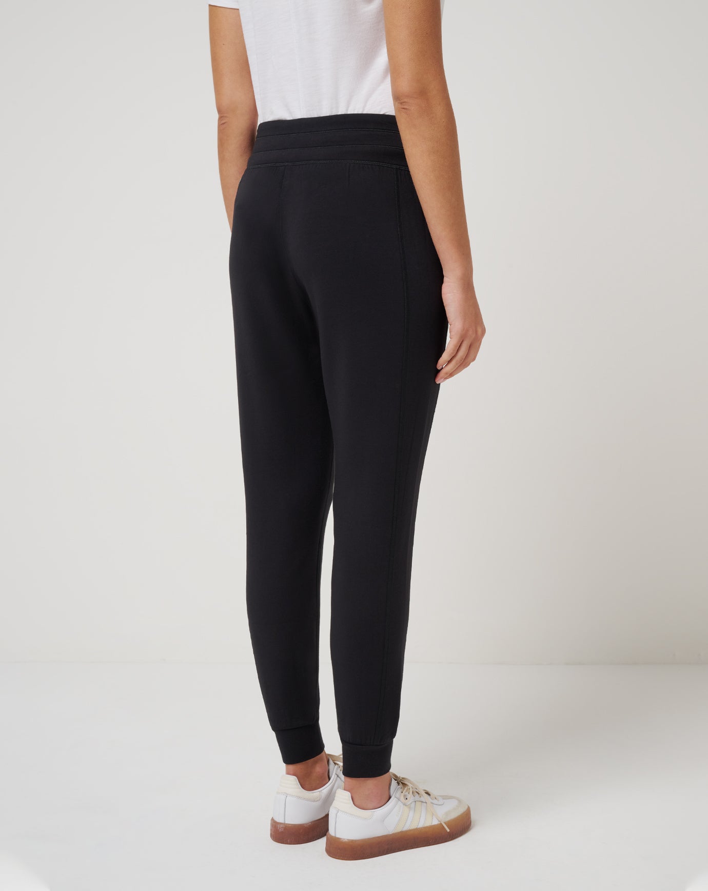 Women Skyloft Soft Jogger