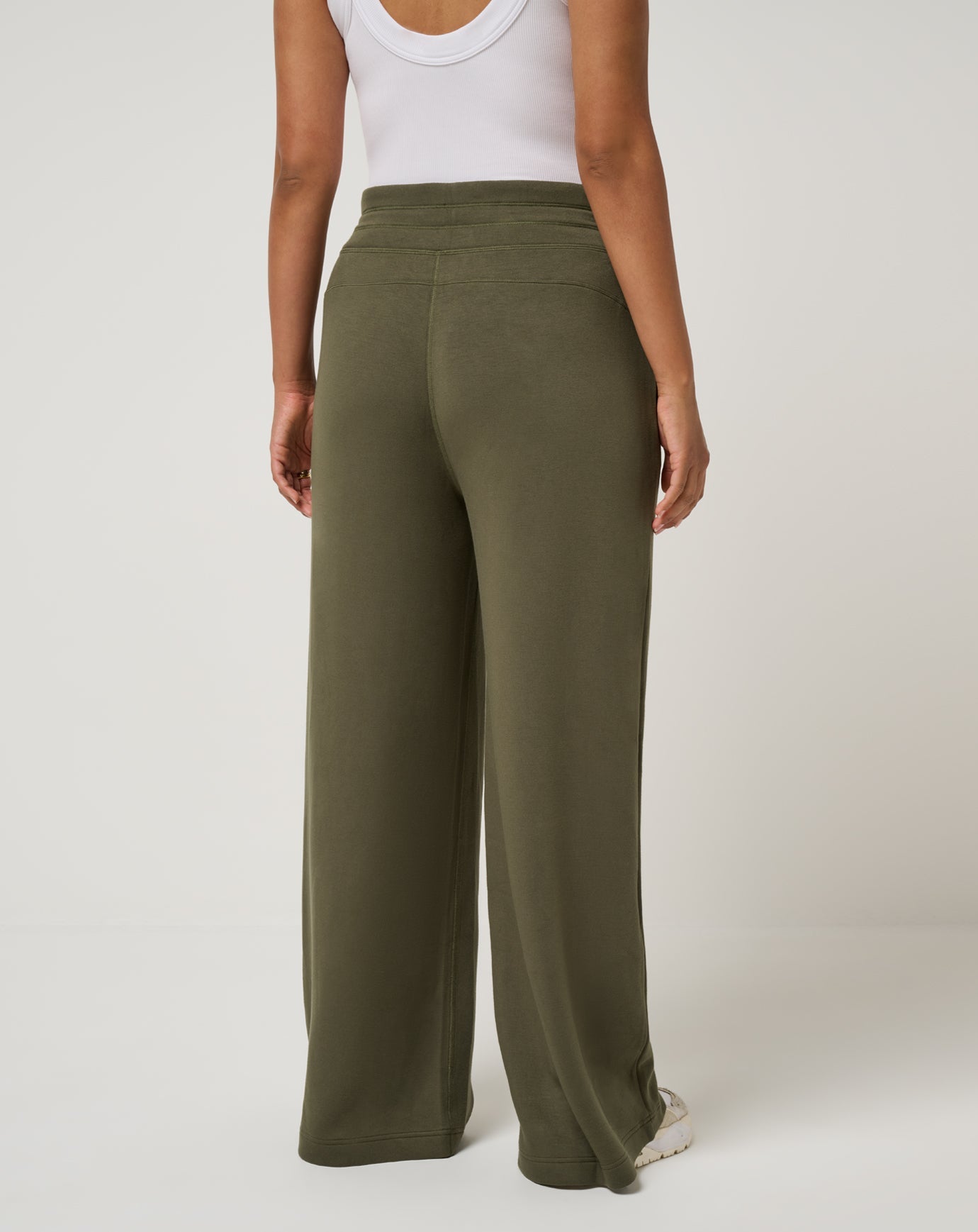 Women Skyloft Soft Wide Leg Pant