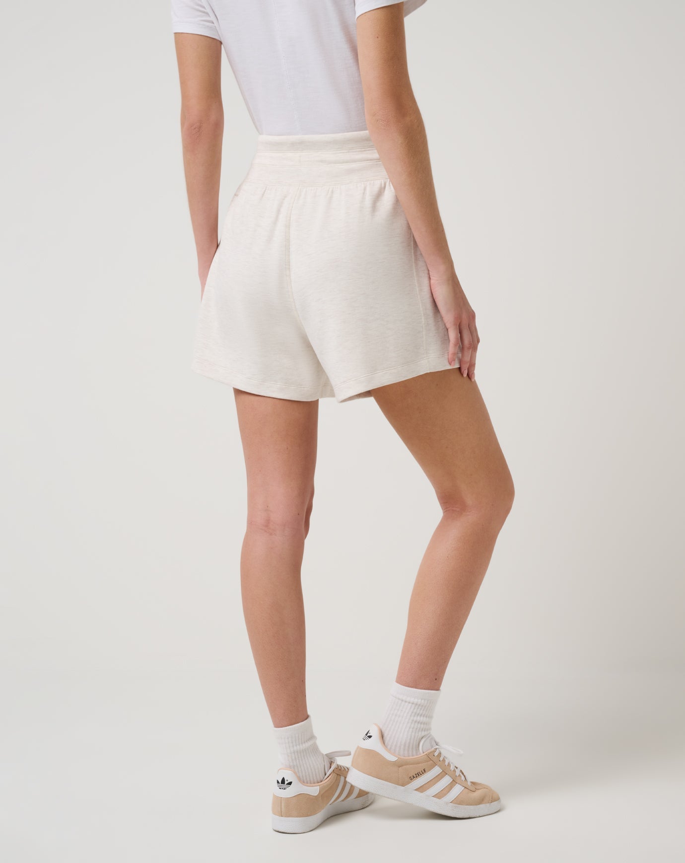 Women Skyloft Soft Tie Short