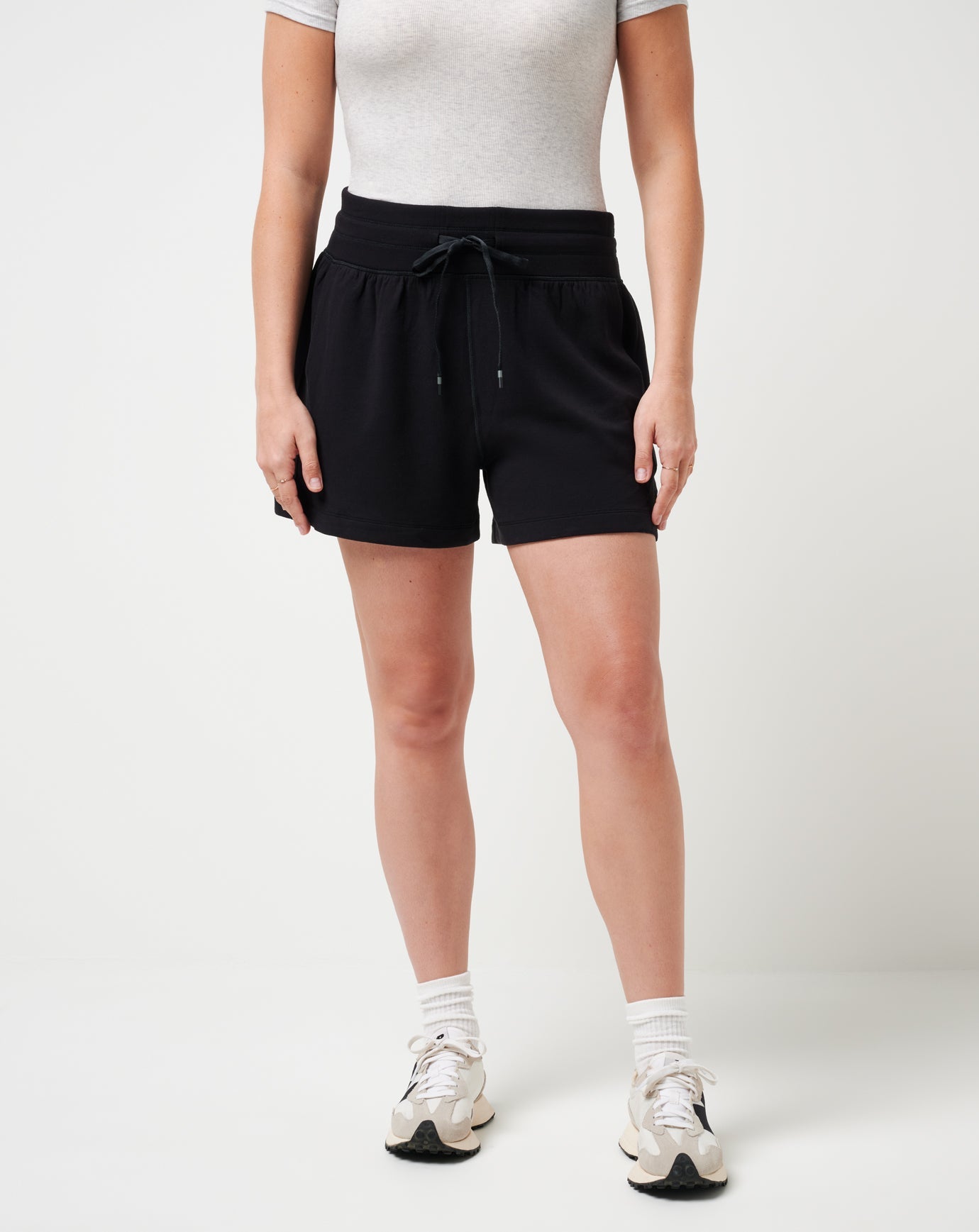 Women Skyloft Soft Tie Short